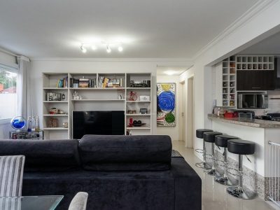 Apartamento à venda com 80m², 2 quartos, 1 suíte, 2 vagas no bairro Petrópolis em Porto Alegre - Foto 3