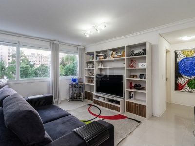 Apartamento à venda com 80m², 2 quartos, 1 suíte, 2 vagas no bairro Petrópolis em Porto Alegre - Foto 4