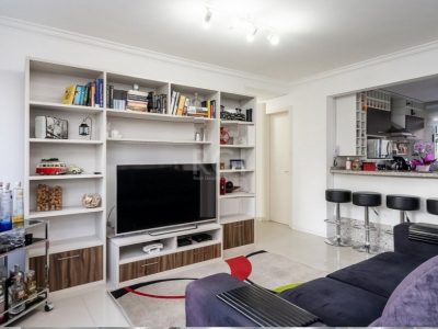 Apartamento à venda com 80m², 2 quartos, 1 suíte, 2 vagas no bairro Petrópolis em Porto Alegre - Foto 6