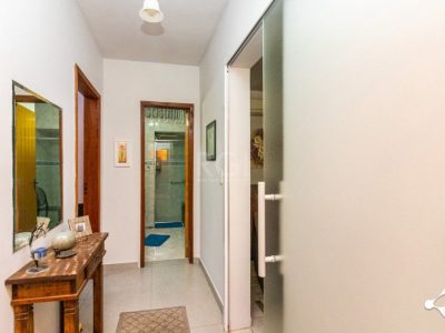 Casa à venda com 215m², 3 quartos, 1 suíte, 4 vagas no bairro Jardim Planalto em Porto Alegre - Foto 30