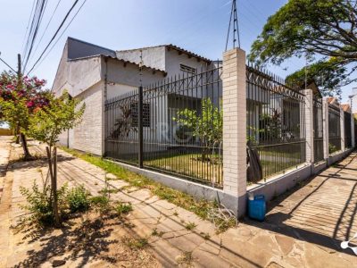 Casa à venda com 215m², 3 quartos, 1 suíte, 4 vagas no bairro Jardim Planalto em Porto Alegre - Foto 55