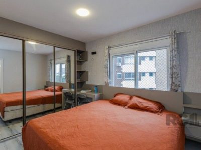 Apartamento à venda com 75m², 3 quartos, 1 suíte, 2 vagas no bairro Partenon em Porto Alegre - Foto 9