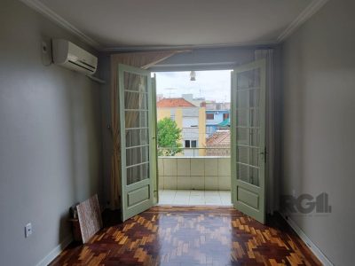 Apartamento à venda com 77m², 2 quartos no bairro Floresta em Porto Alegre - Foto 3