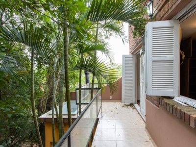 Casa à venda com 190m², 3 quartos, 1 suíte, 3 vagas no bairro Ipanema em Porto Alegre - Foto 36