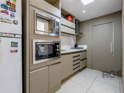 Apartamento à venda com 68m², 2 quartos, 1 suíte, 1 vaga no bairro São Geraldo em Porto Alegre - Foto 8