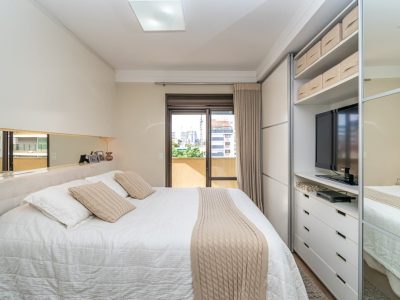 Apartamento à venda com 91m², 2 quartos, 2 suítes, 2 vagas no bairro Petrópolis em Porto Alegre - Foto 17