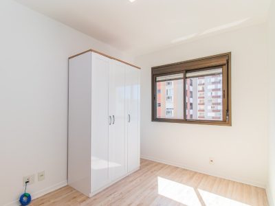 Apartamento à venda com 61m², 2 quartos, 1 suíte, 1 vaga no bairro Partenon em Porto Alegre - Foto 18