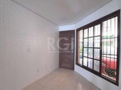 Casa à venda com 214m², 3 quartos, 3 suítes, 2 vagas no bairro Ipanema em Porto Alegre - Foto 2