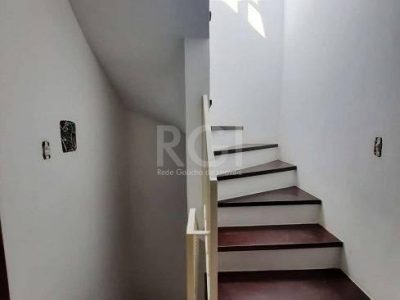 Casa à venda com 214m², 3 quartos, 3 suítes, 2 vagas no bairro Ipanema em Porto Alegre - Foto 7