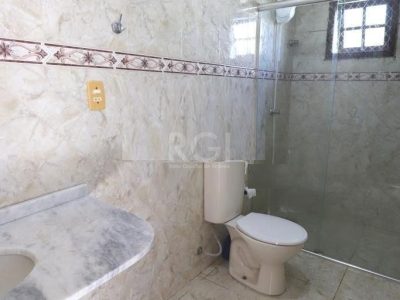 Casa à venda com 214m², 3 quartos, 3 suítes, 2 vagas no bairro Ipanema em Porto Alegre - Foto 9