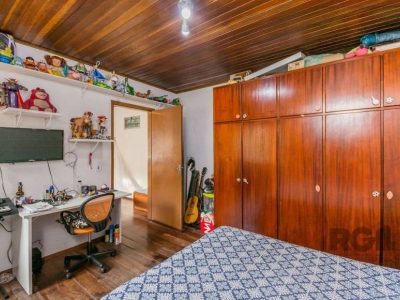 Casa à venda com 279m², 4 quartos, 1 suíte, 3 vagas no bairro Santa Tereza em Porto Alegre - Foto 30