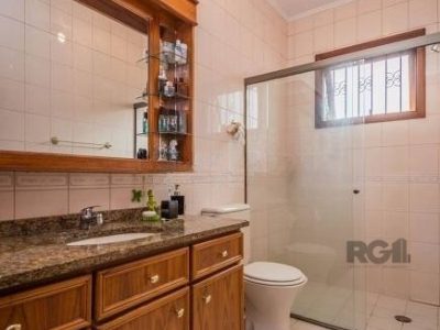 Casa à venda com 279m², 4 quartos, 1 suíte, 3 vagas no bairro Santa Tereza em Porto Alegre - Foto 15