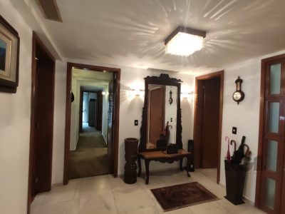 Apartamento à venda com 167m², 3 quartos, 1 suíte, 1 vaga no bairro Moinhos de Vento em Porto Alegre - Foto 4