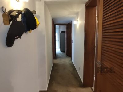 Apartamento à venda com 167m², 3 quartos, 1 suíte, 1 vaga no bairro Moinhos de Vento em Porto Alegre - Foto 11