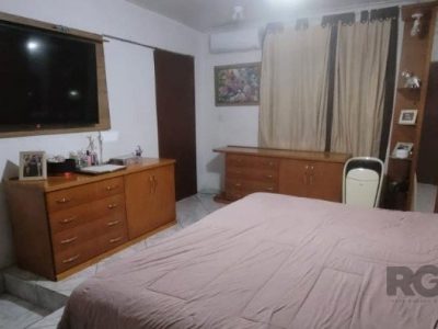 Casa à venda com 845m², 2 quartos, 1 suíte, 3 vagas no bairro Ipanema em Porto Alegre - Foto 13