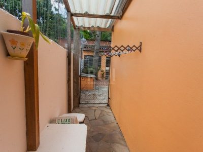 Casa à venda com 400m², 3 quartos, 1 suíte, 5 vagas no bairro Cristal em Porto Alegre - Foto 46