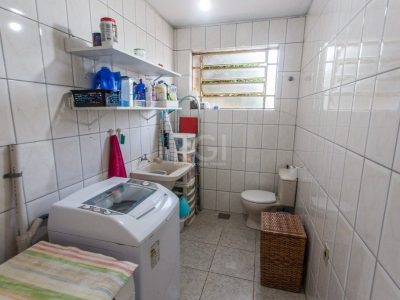 Casa à venda com 400m², 3 quartos, 1 suíte, 5 vagas no bairro Cristal em Porto Alegre - Foto 31