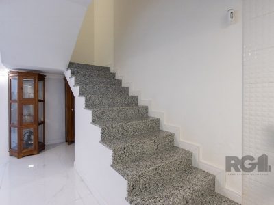 Casa à venda com 410m², 3 quartos, 3 suítes, 3 vagas no bairro Ipanema em Porto Alegre - Foto 36