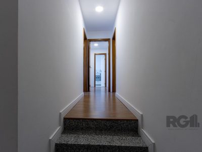 Casa à venda com 410m², 3 quartos, 3 suítes, 3 vagas no bairro Ipanema em Porto Alegre - Foto 37