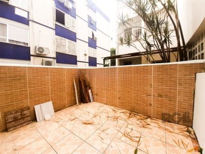 Apartamento à venda com 44m², 2 quartos no bairro Bom Fim em Porto Alegre - Foto 2