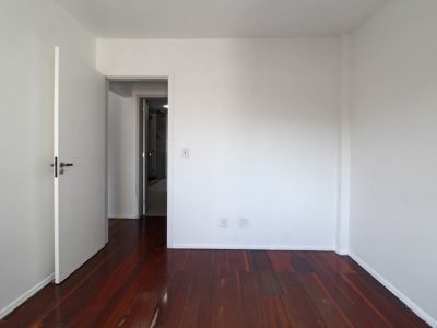 Apartamento à venda com 128m², 3 quartos, 1 suíte, 1 vaga no bairro Auxiliadora em Porto Alegre - Foto 11