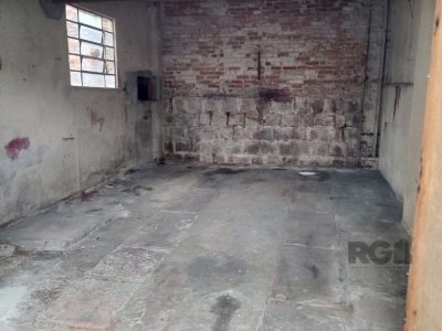 Casa à venda com 247m², 4 quartos, 4 vagas no bairro Partenon em Porto Alegre - Foto 37