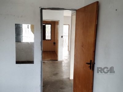 Casa à venda com 247m², 4 quartos, 4 vagas no bairro Partenon em Porto Alegre - Foto 76