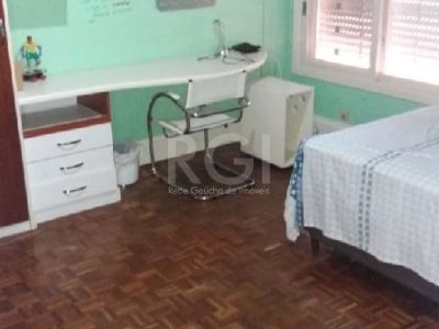 Casa à venda com 301m², 3 quartos, 2 vagas no bairro Jardim Lindóia em Porto Alegre - Foto 25