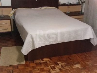 Casa à venda com 301m², 3 quartos, 2 vagas no bairro Jardim Lindóia em Porto Alegre - Foto 23