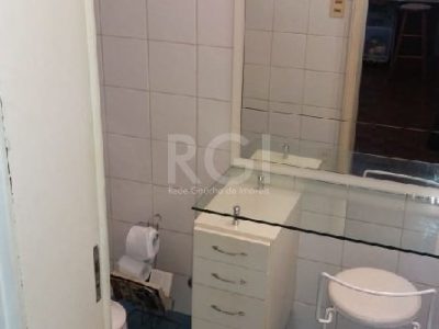 Casa à venda com 301m², 3 quartos, 2 vagas no bairro Jardim Lindóia em Porto Alegre - Foto 22