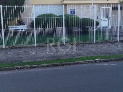 Casa à venda com 301m², 3 quartos, 2 vagas no bairro Jardim Lindóia em Porto Alegre - Foto 18