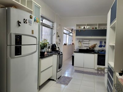 Apartamento à venda com 107m², 3 quartos, 1 suíte, 2 vagas no bairro São João em Porto Alegre - Foto 3