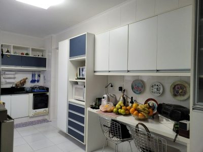 Apartamento à venda com 107m², 3 quartos, 1 suíte, 2 vagas no bairro São João em Porto Alegre - Foto 4