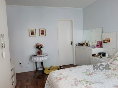 Apartamento à venda com 107m², 3 quartos, 1 suíte, 2 vagas no bairro São João em Porto Alegre - Foto 9