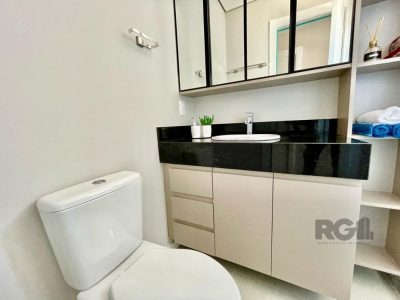 Apartamento à venda com 58m², 2 quartos, 2 suítes, 1 vaga no bairro Navegantes em Capão da Canoa - Foto 2