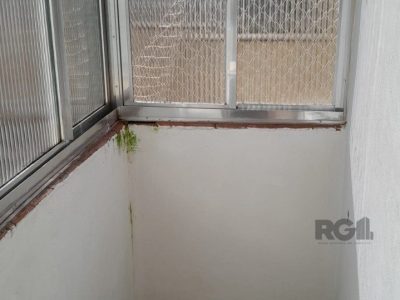 Apartamento à venda com 60m², 2 quartos no bairro Santana em Porto Alegre - Foto 3