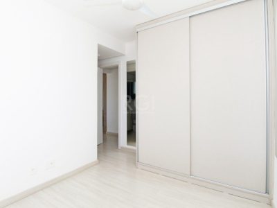 Apartamento à venda com 61m², 2 quartos, 1 suíte, 1 vaga no bairro Jardim Botânico em Porto Alegre - Foto 16