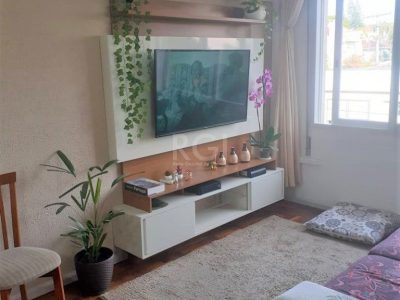 Apartamento à venda com 70m², 2 quartos, 2 vagas no bairro Vila Ipiranga em Porto Alegre - Foto 3