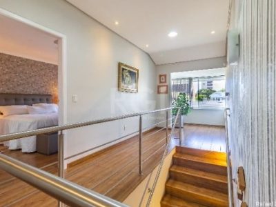 Casa à venda com 432m², 4 quartos, 4 suítes, 3 vagas no bairro Partenon em Porto Alegre - Foto 15