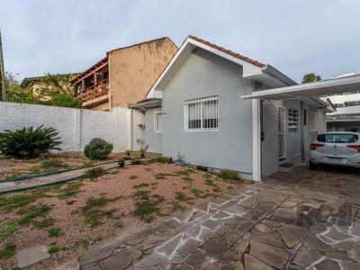 Casa à venda com 157m², 3 quartos, 1 suíte, 4 vagas no bairro Jardim do Salso em Porto Alegre - Foto 45