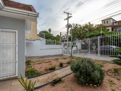 Casa à venda com 157m², 3 quartos, 1 suíte, 4 vagas no bairro Jardim do Salso em Porto Alegre - Foto 47