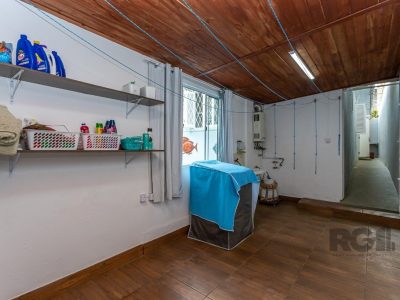 Casa à venda com 157m², 3 quartos, 1 suíte, 4 vagas no bairro Jardim do Salso em Porto Alegre - Foto 31