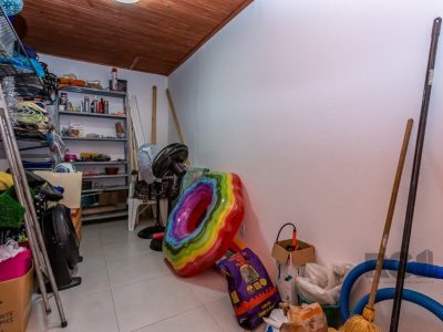 Casa à venda com 157m², 3 quartos, 1 suíte, 4 vagas no bairro Jardim do Salso em Porto Alegre - Foto 32