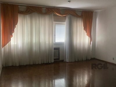 Apartamento à venda com 135m², 4 quartos, 1 suíte, 1 vaga no bairro Independência em Porto Alegre - Foto 12