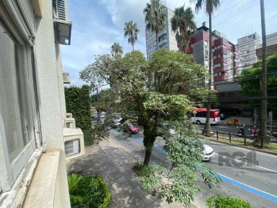 Apartamento à venda com 135m², 4 quartos, 1 suíte, 1 vaga no bairro Independência em Porto Alegre - Foto 36