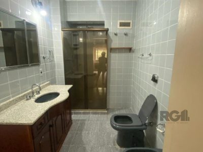 Apartamento à venda com 135m², 4 quartos, 1 suíte, 1 vaga no bairro Independência em Porto Alegre - Foto 21