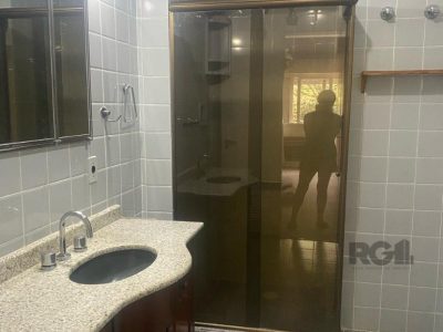 Apartamento à venda com 135m², 4 quartos, 1 suíte, 1 vaga no bairro Independência em Porto Alegre - Foto 20