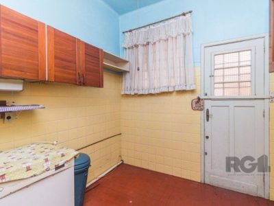 Casa à venda com 141m², 3 quartos, 2 vagas no bairro Rio Branco em Porto Alegre - Foto 10