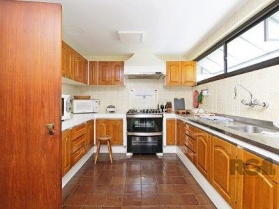 Apartamento à venda com 273m², 4 quartos, 2 suítes, 2 vagas no bairro Moinhos de Vento em Porto Alegre - Foto 4