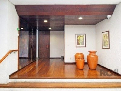 Apartamento à venda com 273m², 4 quartos, 2 suítes, 2 vagas no bairro Moinhos de Vento em Porto Alegre - Foto 12